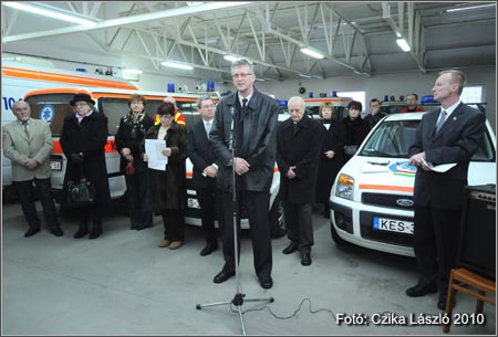 &Uuml;gyeleti aut&oacute; &aacute;tad&aacute;sa Szombathelyen